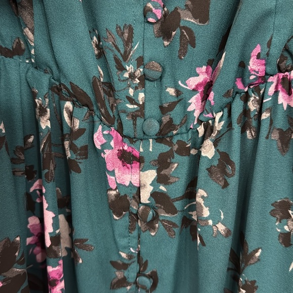 Torrid Blouse - Picture 3 of 3